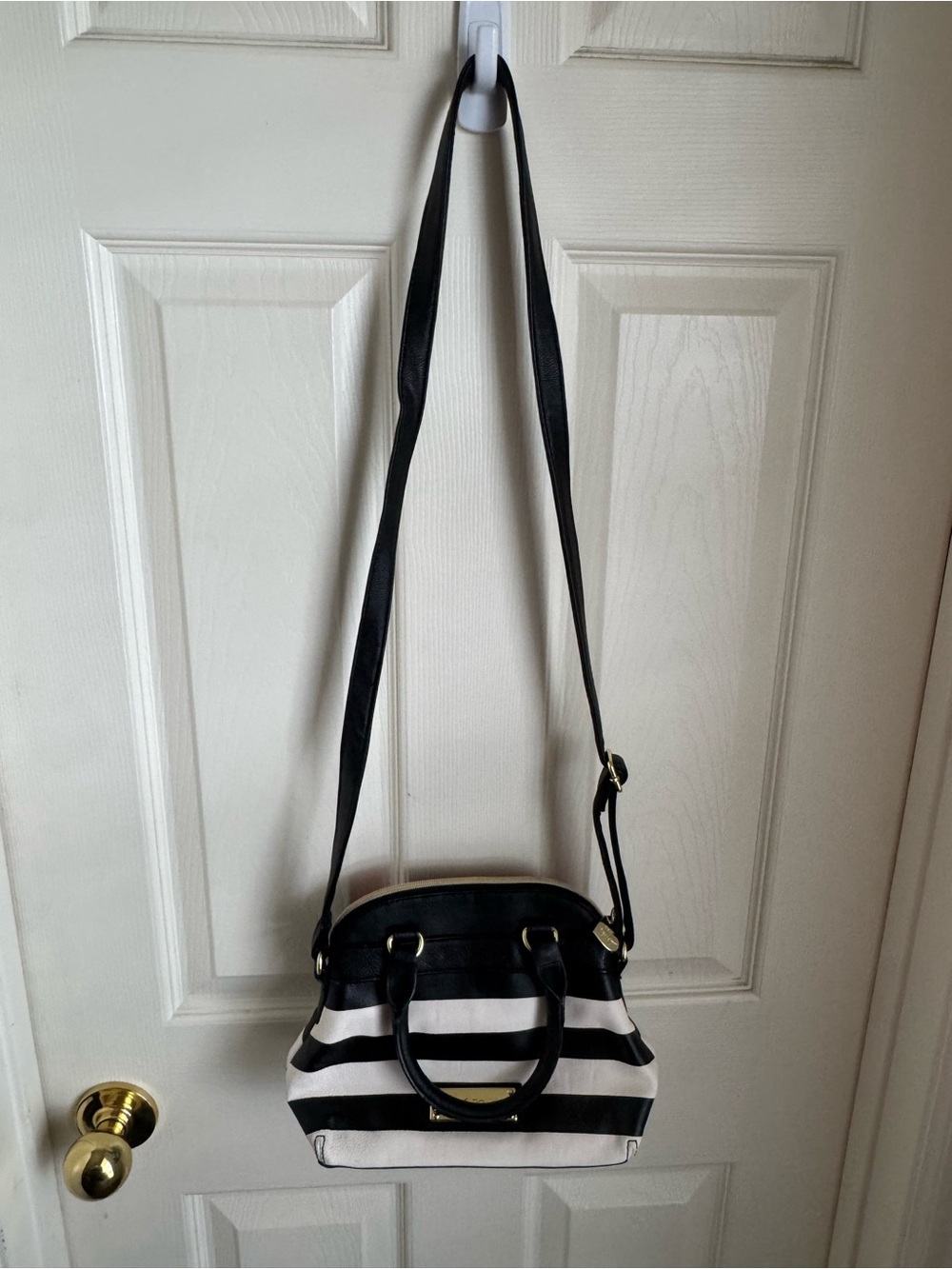 Betsey Johnson Crossbody Purse - Picture 4 of 7